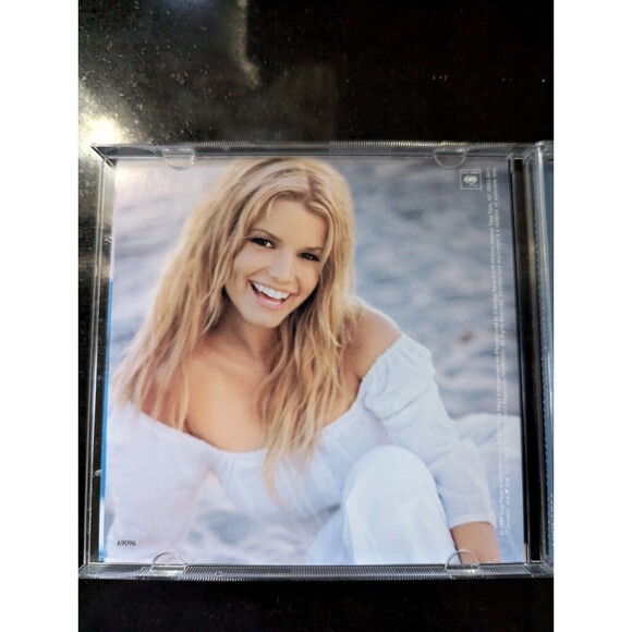 JESSICA SIMPSON SWEET KISSES CD - Picture 3 of 5
